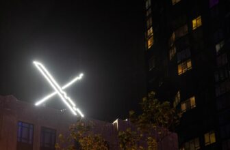 X is experiencing a knowledge heart outage